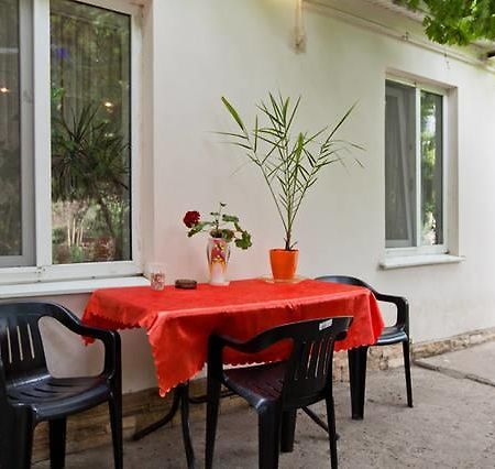 Appartement Lovely House For Nice Holidays à Odessa Extérieur photo